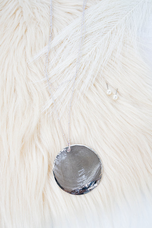 Silvertone And Gray Shell Disk Necklace and Earring Set