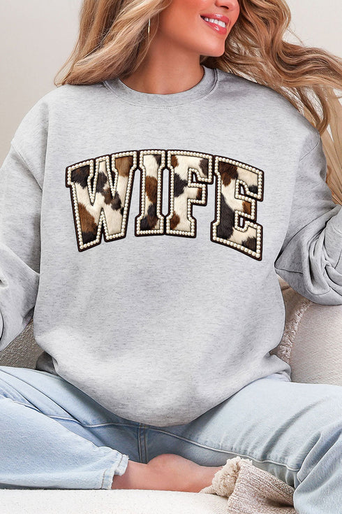 Rodeo Pearl Wife Heavy Blend Crew Sweatshirt