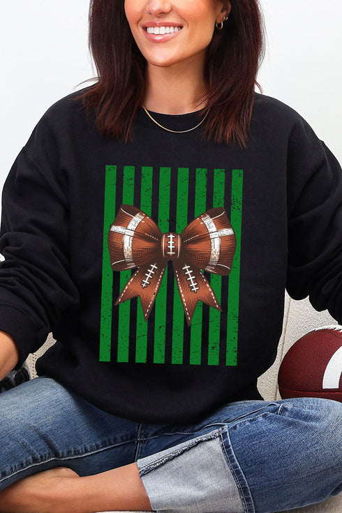 Green Varsity Bow Heavy Blend Crew Sweatshirt