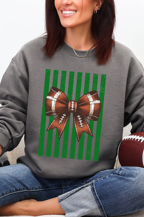Green Varsity Bow Heavy Blend Crew Sweatshirt