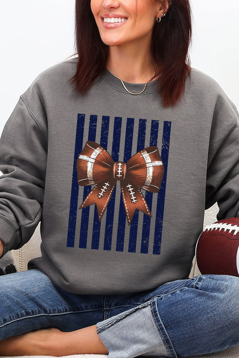 Navy Varsity Bow Heavy Blend Crew Sweatshirt