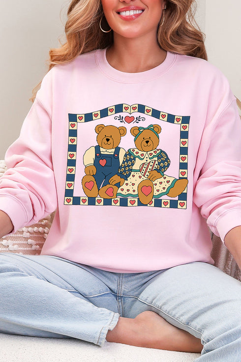 Honey & Hearth Bears Heavy Blend Crew Sweatshirt