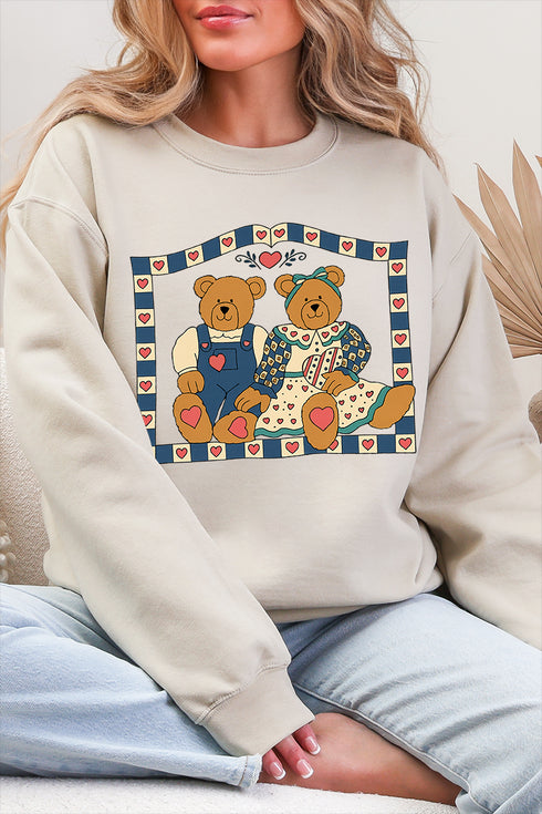 Honey & Hearth Bears Heavy Blend Crew Sweatshirt