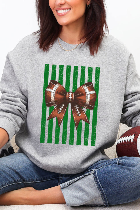 Green Varsity Bow Heavy Blend Crew Sweatshirt