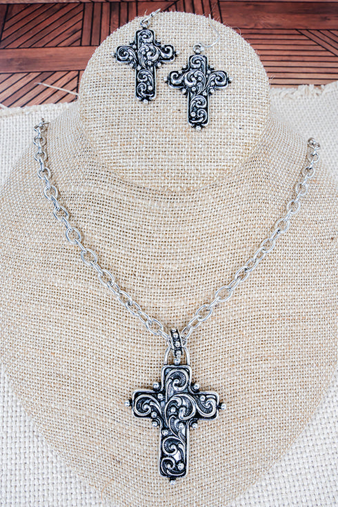 Las Cruces Silvertone Necklace and Earring Set