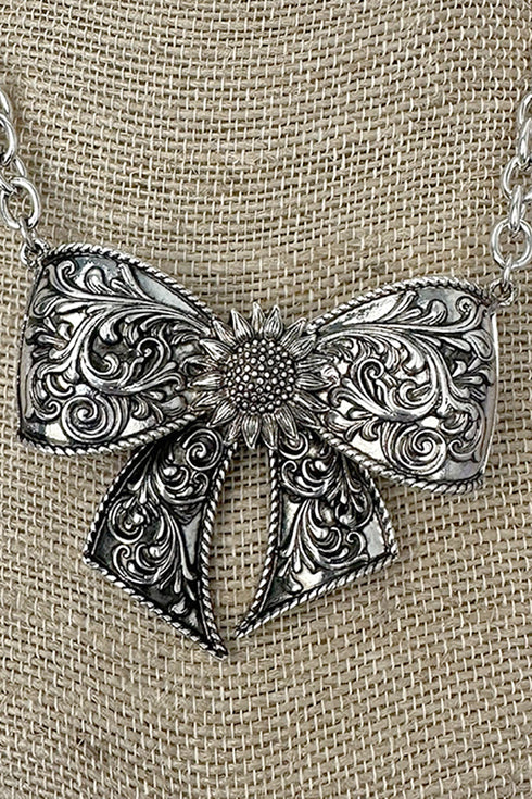 Prairie Ribbon Silvertone Necklace and Earring Set