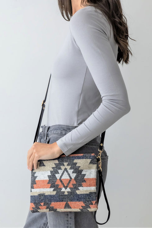 Dakota Dunes Crossbody Clutch, Black