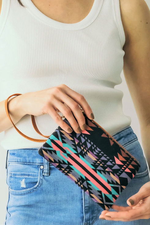 Riken Ridge Wristlet Pouch, Black