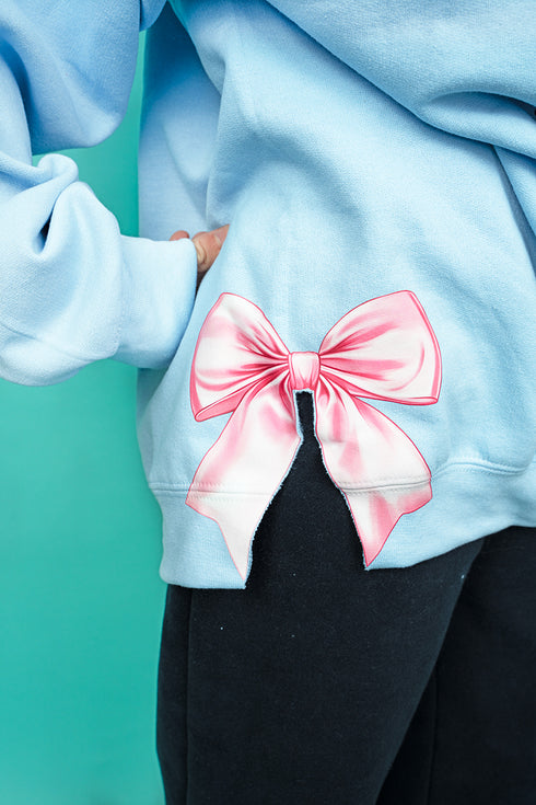 Side Bows Heartfelt Goose Heavy Blend Crew Sweatshirt