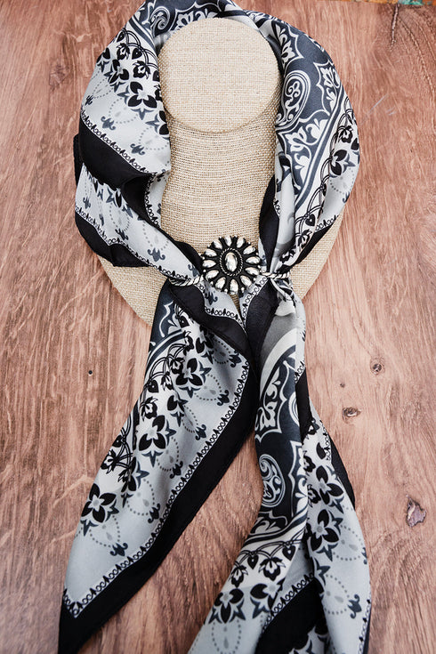 Wynonna Silvertone Scarf Slide