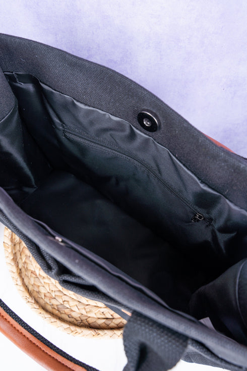 Black Laurel Bay Small Canvas Tote