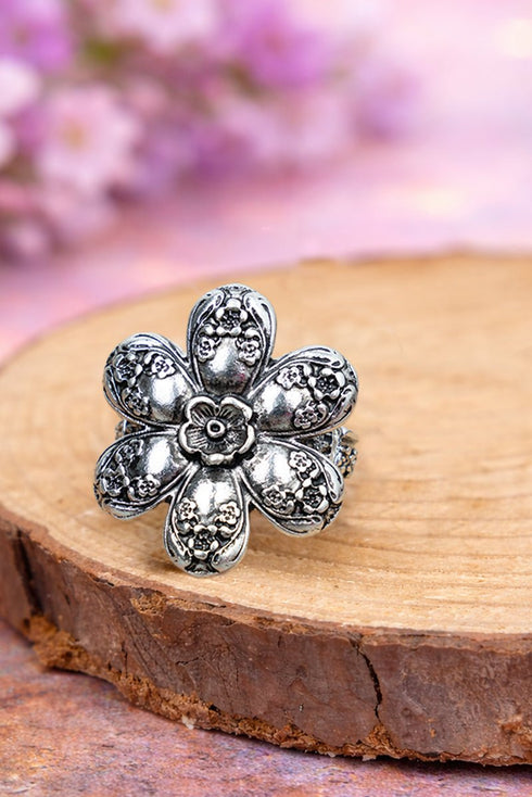 Desert Daisy Silvertone Spoon Stretch Ring