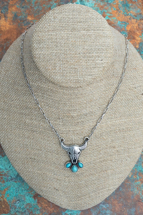 Turquoise Ranchside Steer Silvertone Necklace