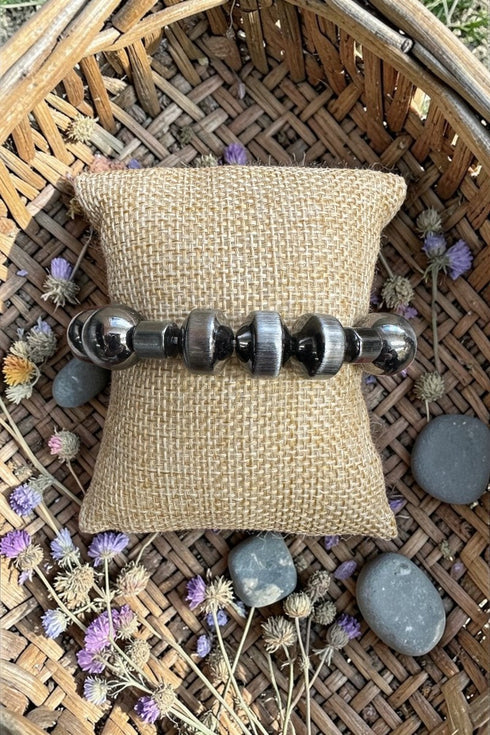 Moonless Mesa Silver Pearl Beaded Bracelet