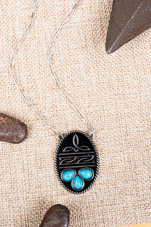 Western Detail Turquoise Silvertonel Oval Necklace