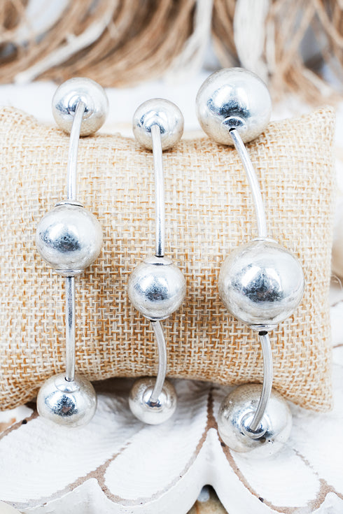 Atlanta Scene Worn Silvertone Beaded Bracelet Set