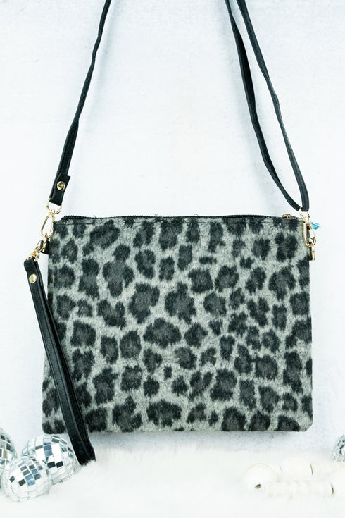 Catskills Retreat Crossbody Clutch, Black